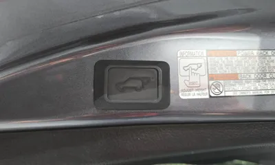 Toyota RAV4 2018, 89159 км, за 16474.57 USD - фото 31