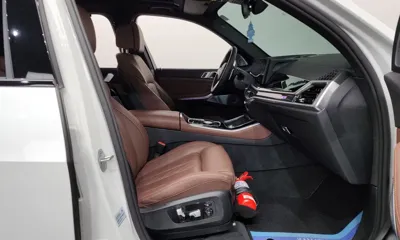BMW X5 2025, 9606 км, за 85269.79 USD - фото 26