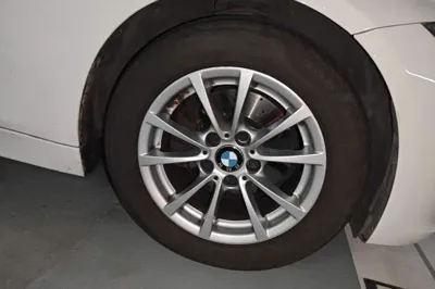 BMW 3 Series 2015, 113200 км, за 8510 USD