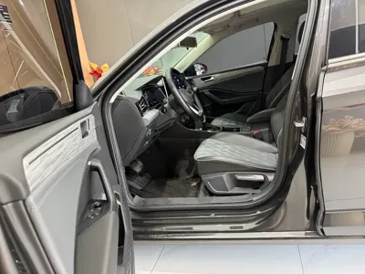Volkswagen Sagitar 2024, 15000 км, за 13213.4 USD