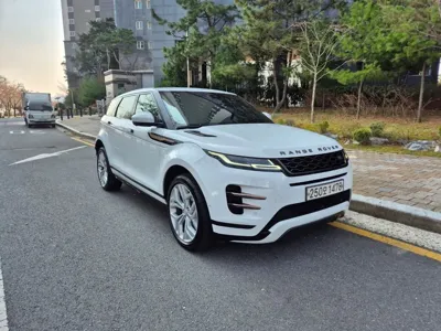 Land Rover Range Rover Evoque 2020, 51272 км, за 17746.86 USD - фото 3
