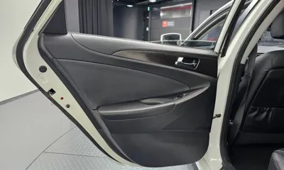 Hyundai Sonata 2012, 92852 км, за 3380.35 USD - фото 25