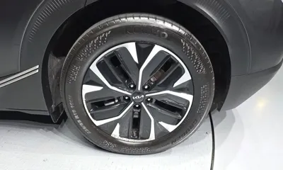 Kia EV6 2022, 68007 км, за 18766.6 USD - фото 21