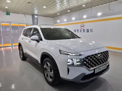 Hyundai Santafe 2023, 31000 км, за 16935.8 USD