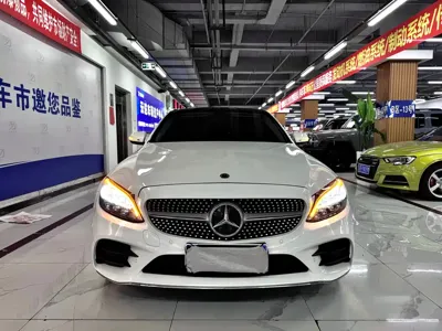 Mercedes-Benz C-Class 2021, 80000 км, за 18981.39 USD
