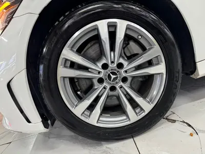 Mercedes-Benz C-Class 2021, 80000 км, за 18981.39 USD - фото 10
