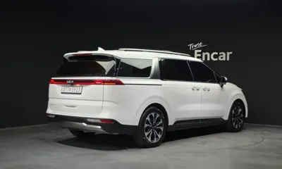 Kia Canival 2023, 54305 км, за 20132.43 USD