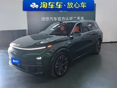 Li Auto Li L8 · 2025 год