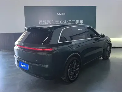 Li Auto Li L8 2025, 11600 км, за 41494.26 USD