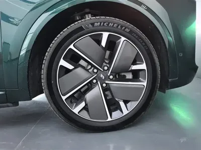 Li Auto Li L8 2025, 11600 км, за 41494.26 USD - фото 6