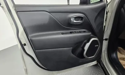 Jeep Renegade 2021, 30917 км, за 11726.39 USD - фото 24
