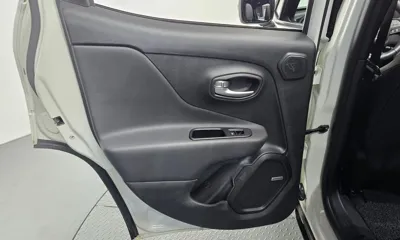 Jeep Renegade 2021, 30917 км, за 11726.39 USD - фото 25