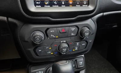Jeep Renegade 2021, 30917 км, за 11726.39 USD - фото 35