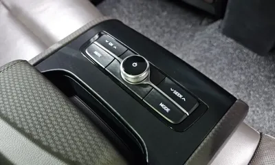 Hyundai Grandeur 2017, 92427 км, за 10083.28 USD - фото 36