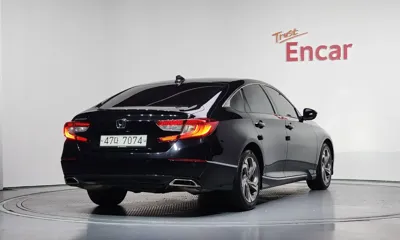 Honda Accord 2018, 100153 км, за 7922.03 USD