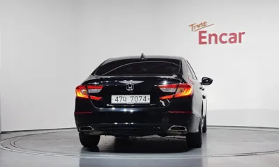 Honda Accord 2018, 100153 км, за 7922.03 USD