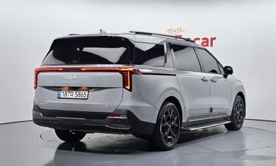 Kia Canival 2025, 29800 км, за 30149.11 USD
