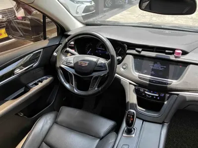 Cadillac XT5 2017, 120000 км, за 11509.61 USD