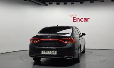 Hyundai Grandeur 2018, 115660 км, за 7882.29 USD