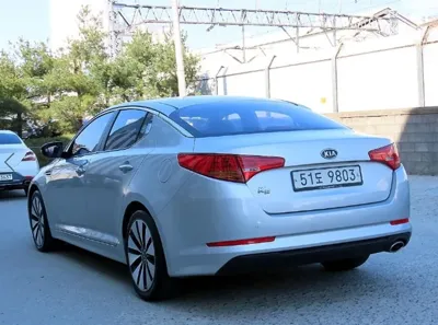 Kia K5 2011, 34619 км, за 3100.21 USD