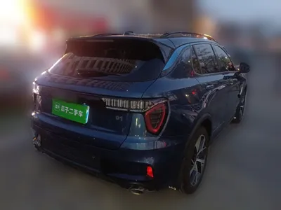 Lynk & Co 01 · 2021 год