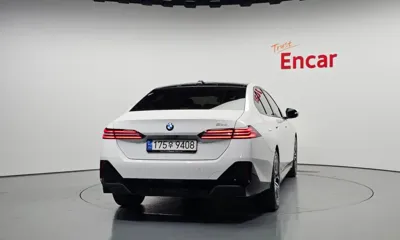 BMW 5-Series 2024, 17498 км, за 38741.69 USD