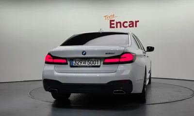 BMW 5-Series 2022, 79857 км, за 25496.67 USD