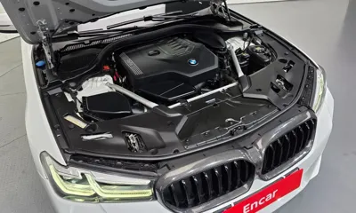 BMW 5-Series 2022, 79857 км, за 25496.67 USD - фото 6