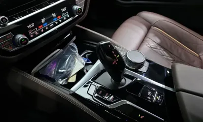BMW 5-Series 2022, 79857 км, за 25496.67 USD - фото 9