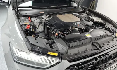 Audi RS6 2022, 7663 км, за 94327.43 USD - фото 6