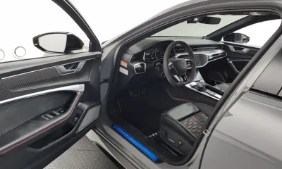 Audi RS6 2022, 7663 км, за 94327.43 USD - фото 10