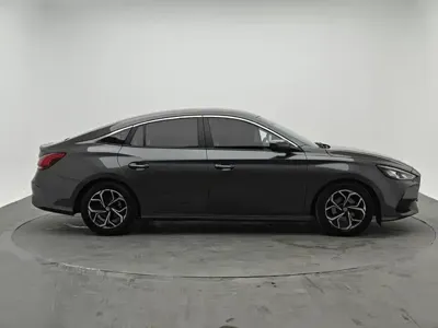 MG MG5 2024, 5900 км, за 6018.13 USD