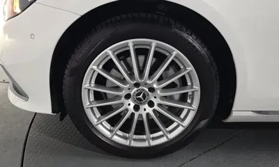 Mercedes-Benz E-Class 2022, 47020 км, за 25761.57 USD