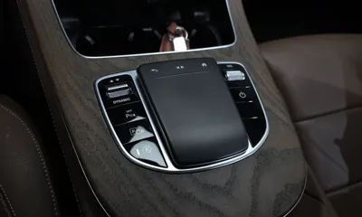 Mercedes-Benz E-Class 2022, 47020 км, за 25761.57 USD - фото 16