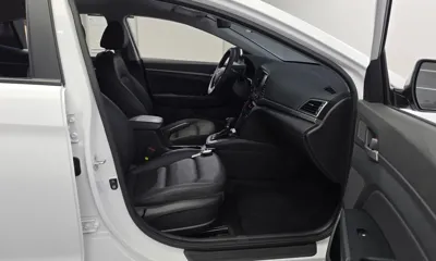 Hyundai Avante 2018, 60509 км, за 7811.08 USD - фото 12