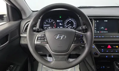 Hyundai Avante 2018, 60509 км, за 7811.08 USD - фото 15