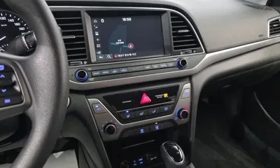 Hyundai Avante 2018, 60509 км, за 7811.08 USD - фото 17