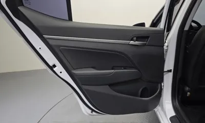 Hyundai Avante 2018, 60509 км, за 7811.08 USD - фото 25