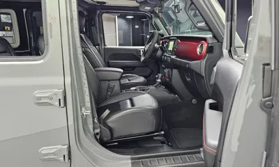 Jeep Wrangler 2019, 31743 км, за 25045.56 USD - фото 11
