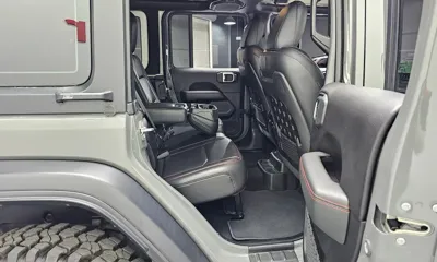 Jeep Wrangler 2019, 31743 км, за 25045.56 USD - фото 12