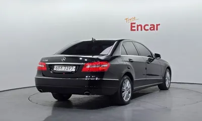 Mercedes-Benz E-Class 2011, 122290 км, за 3973.51 USD
