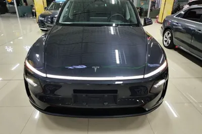 Tesla Model Y 2025, 14000 км, за 32859 USD - фото 2
