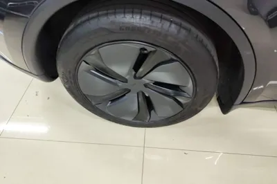 Tesla Model Y 2025, 14000 км, за 32859 USD - фото 10