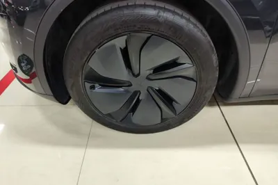 Tesla Model Y 2025, 14000 км, за 32859 USD - фото 15