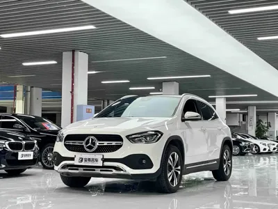 Mercedes-Benz GLA · 2022 год