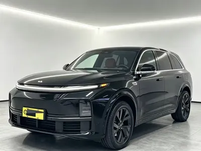 Li Auto Li L7 · 2023 год