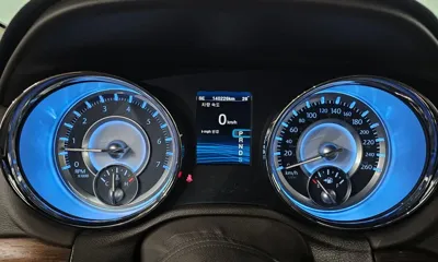 Chrysler 300C 2014, 140226 км, за 3713.36 USD - фото 8