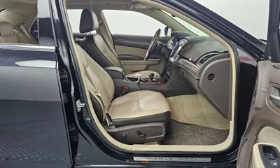 Chrysler 300C 2014, 140226 км, за 3713.36 USD - фото 11