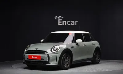 MINI Cooper · 2022 год