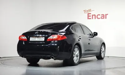 Infiniti M 2011, 125268 км, за 3172.93 USD